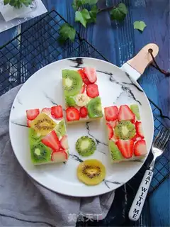 Make Flower fruit toast step 7