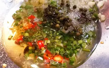 Make Fresh peppers with hot crabs step 1