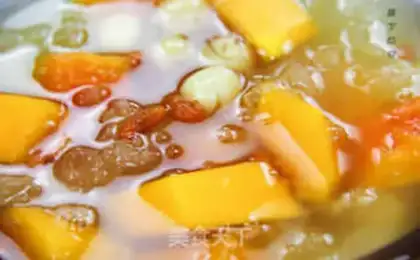 Make Silver Ear Lotus soup step 3