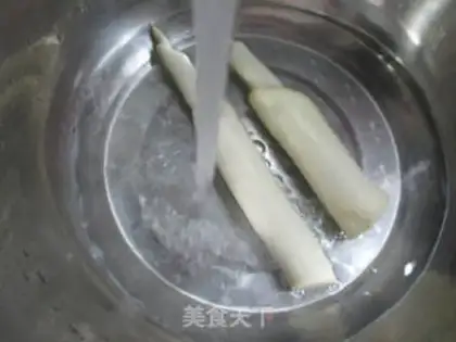 Make Garlic oil and tofu step 1