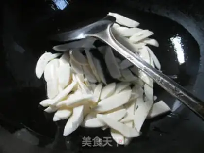 Make Garlic oil and tofu step 4