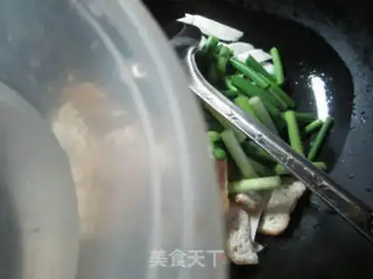Make Garlic oil and tofu step 5