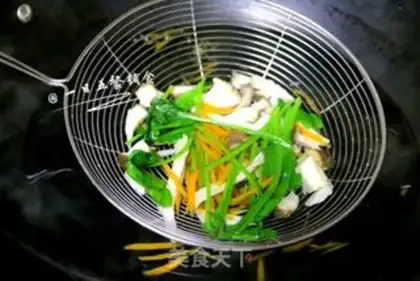 Make Vegetable shrimp cake step 0