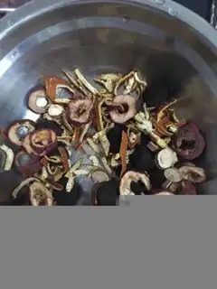 Make Sour plum soup step 1