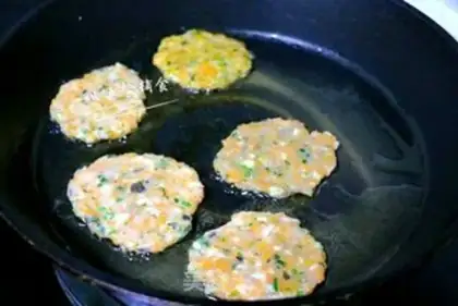 Make Vegetable shrimp cake step 3
