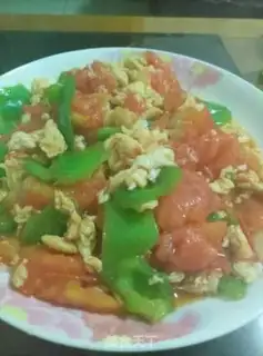 Make Pepper tomato fried eggs step 3