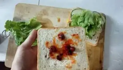 Make Chongqing sandwich step 4