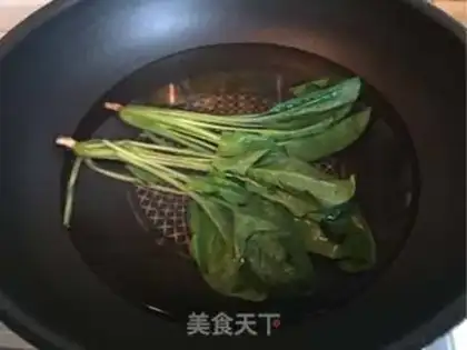 Make Pineapple thick egg fever step 0