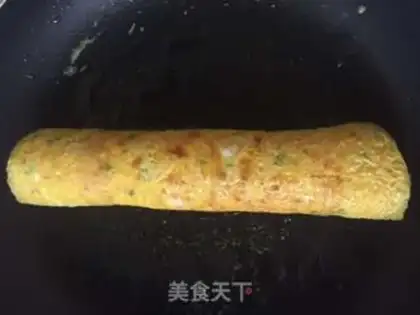 Make Sausage with egg rolls step 10