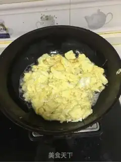 Make Eggs and pickles step 1