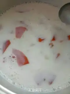 Make Peach and papaya milk and sugar step 3
