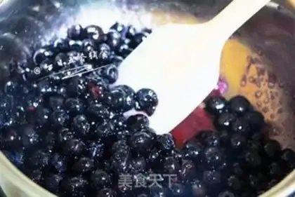 Make Blueberry jam step 3
