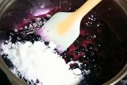 Make Blueberry jam step 4