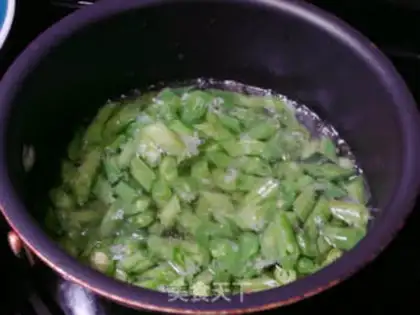 Make Pork neck, corn and beans step 1