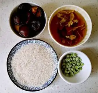 Make Seafood mushroom rice step 0