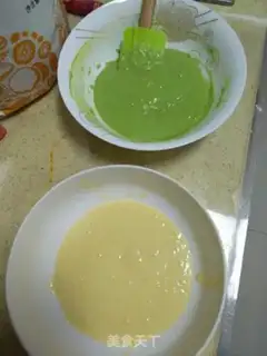 Make A spinach whirlwind roll step 3