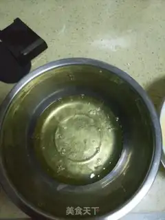 Make A spinach whirlwind roll step 4