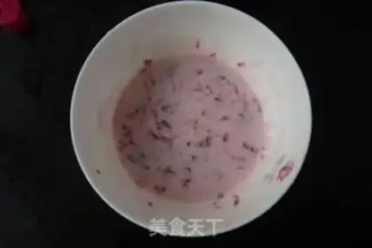 Make Yogurt popsicle step 3