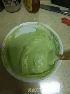 Make A spinach whirlwind roll step 10