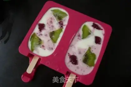 Make Yogurt popsicle step 7
