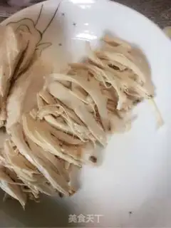 Make Spicy chicken silk step 1