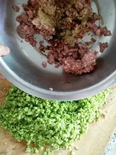 Make Orchid beef dumplings step 1