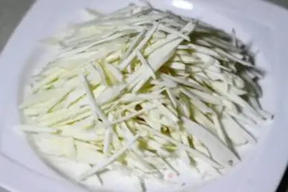 Make White-fried meat step 1