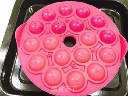 Make Lollipop cake step 13