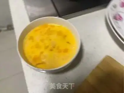 Make Tomato fried eggs step 0