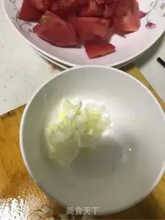 Make Tomato fried eggs step 2