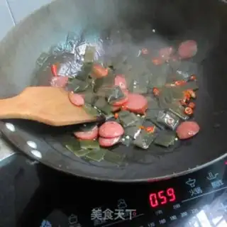 Make Tomato fried eggs step 6
