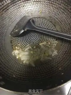 Make Tomato fried eggs step 7