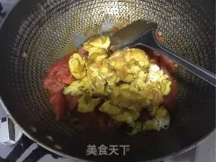 Make Tomato fried eggs step 10