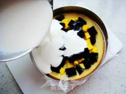 Make Mango yogurt mousse cake step 11