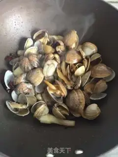Make Spicy clams step 4