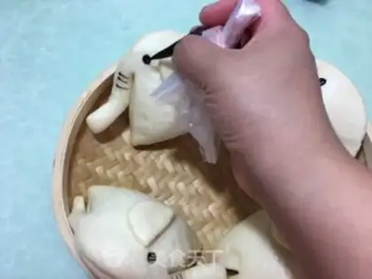 Make Pumpkin bag step 22