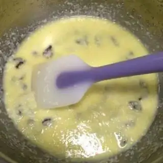 Make raisin coconut bubble bread step 7