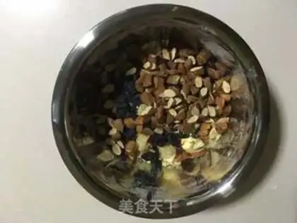 Make Almond raisins step 2