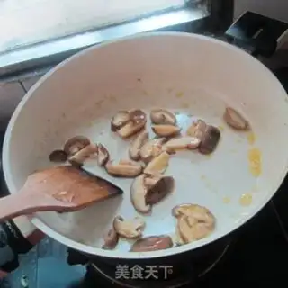 Make Celery sausage fried mushrooms step 2