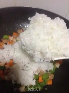 Make Pineapple seafood step 7