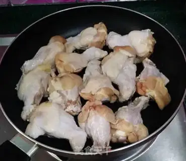 Make Monkey mushrooms with chicken wings step 5