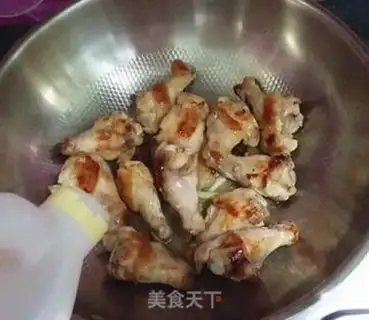 Make Monkey mushrooms with chicken wings step 8
