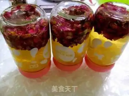 Make Rose vinegar step 8