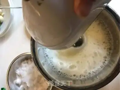 Make A non-failable twilight cake step 3
