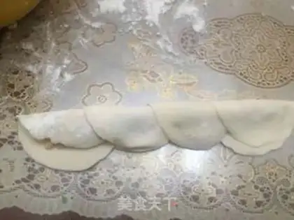 Make A rose dumpling step 1