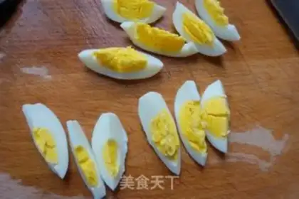 Make Egg and vegetable salad step 3