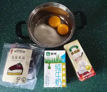 Make Blueberry jam ice cream step 0