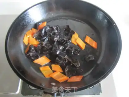 Make Wood carrots for Dutch beans step 5