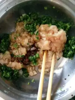 Make Chicken tarts, spinach balls step 1