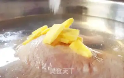 Make Scrambled chicken step 1